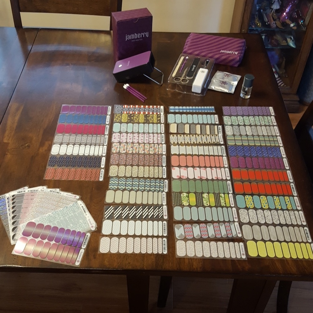 Jamberry lovers lot